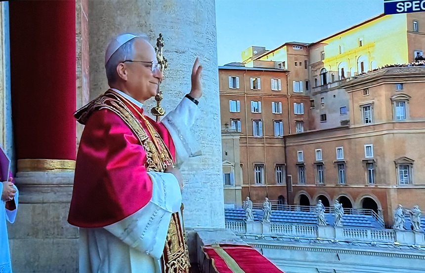 Fumata bianca: il Cardinale Robert Francis Prevost eletto nuovo Papa