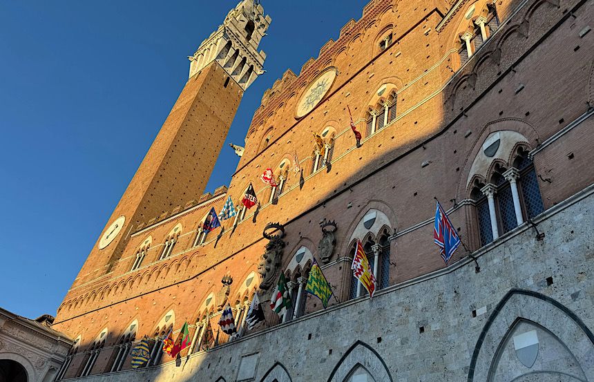 Siena, Palio 2 luglio 2025: estratte Lupa, Oca, Bruco, Valdimontone e Pantera