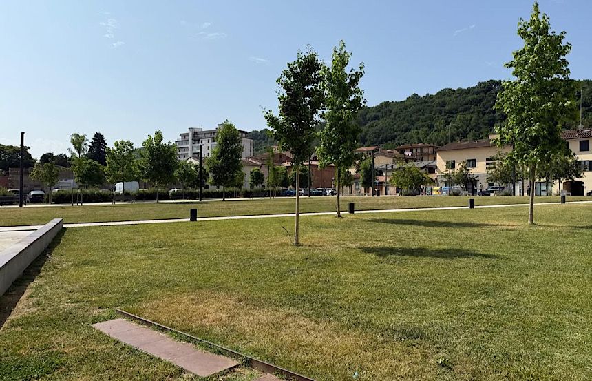 Manutenzione del verde a Poggibonsi: interventi continui e senza interruzioni