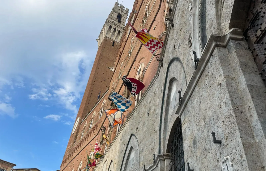 Palio 16 agosto 2025: estratte Leocorno, Onda, Civetta e Valdimontone
