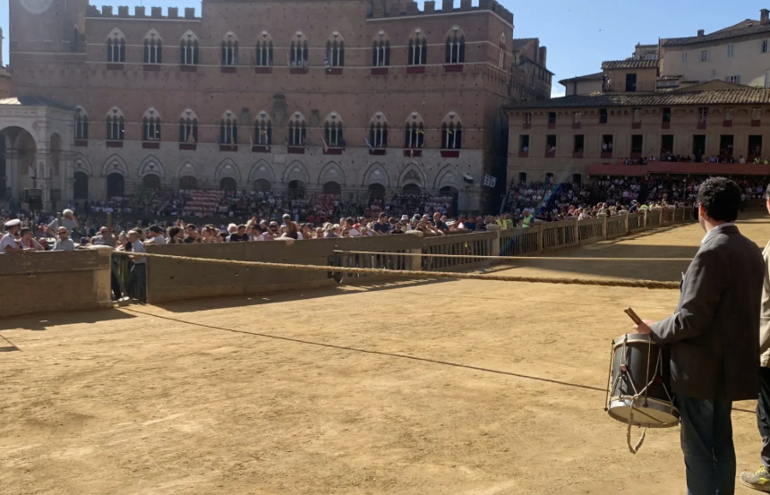 Palio di Agosto 2025, ecco l'elenco dei cavalli ammessi alla Tratta