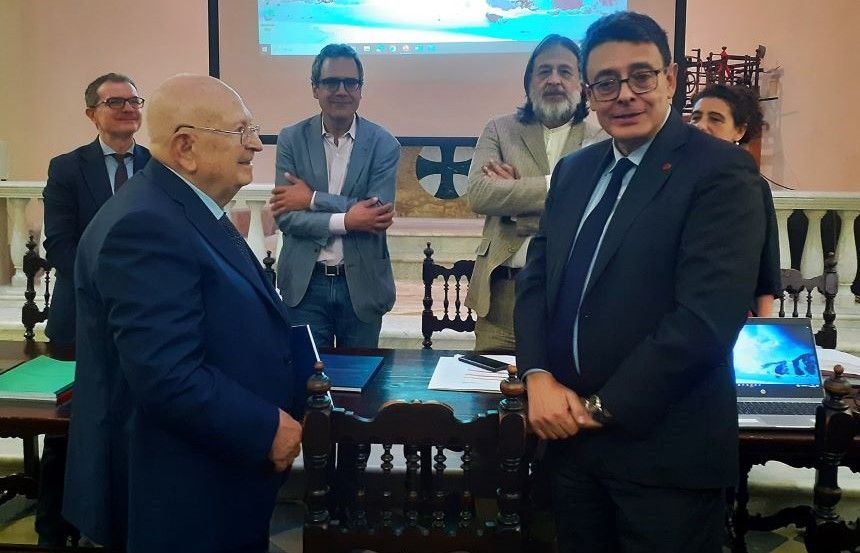 Siena, il dottor Angelo Marino corona il sogno della seconda laurea a 86 anni